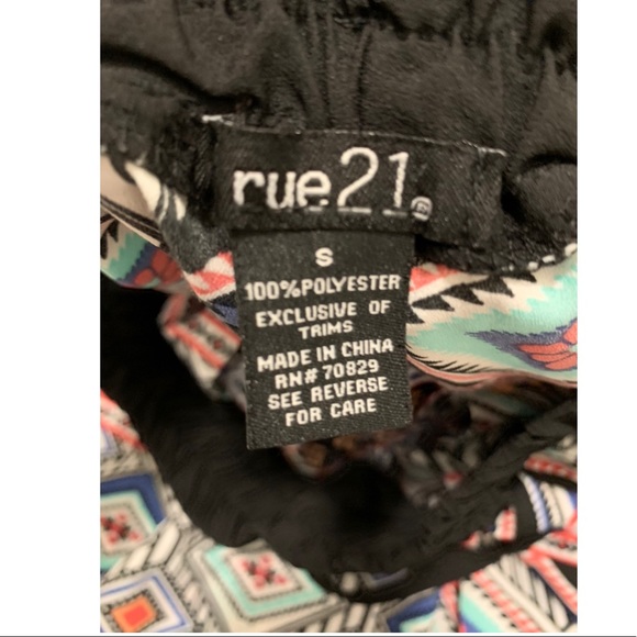 Patterned pants - Picture 3 of 3